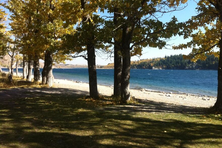 1004_Carlo-Estrada,Lakeside Serenity