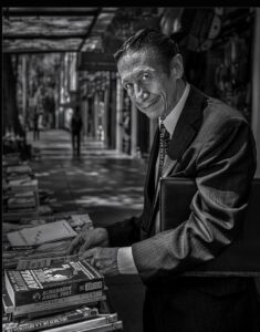 “Street Photography: Getting Over the Jitters” (Kayla Gordon)