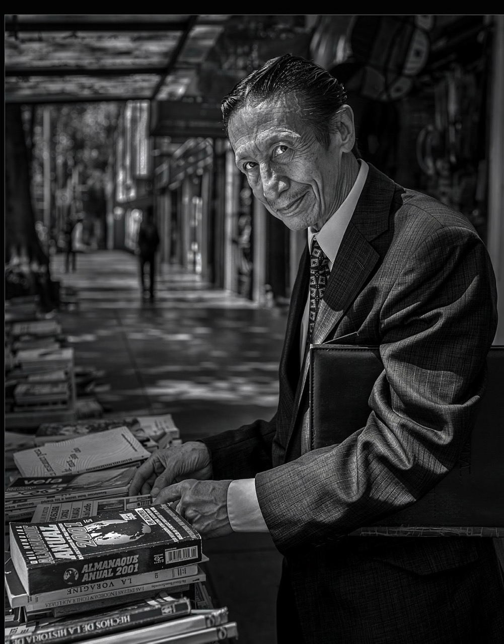 “Street Photography: Getting Over the Jitters” (Kayla Gordon)